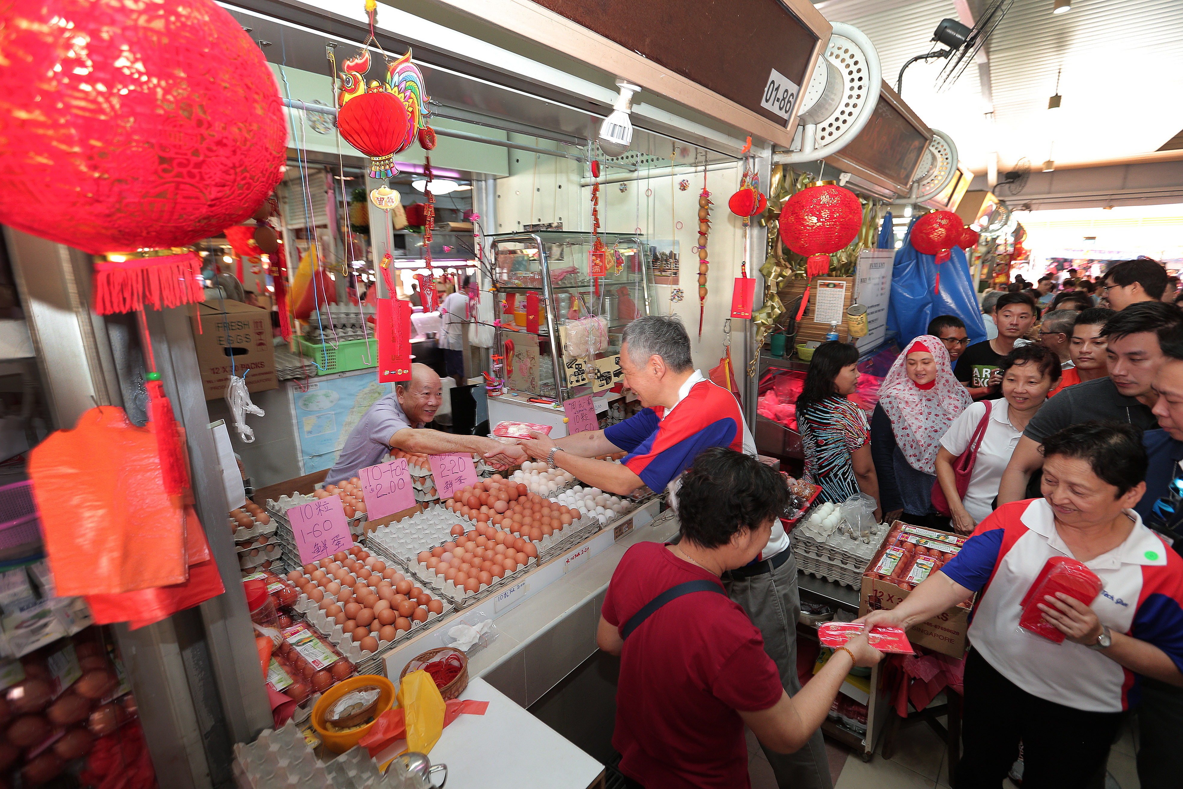 Teck Ghee Hongbao Giveaway and Market Visit on 21 Jan 2017 (MCI Photo by Terence Tan)