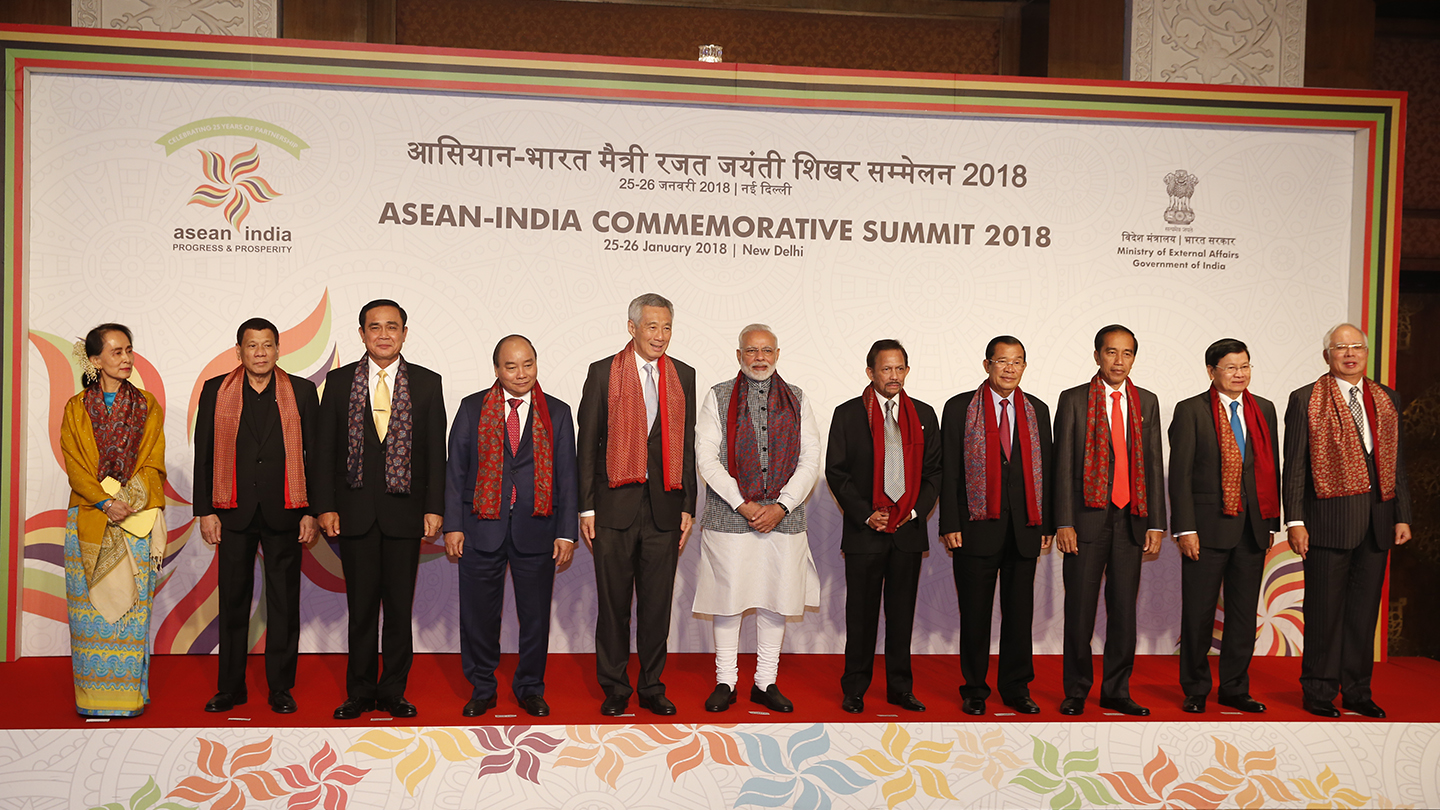 PM Lee Hsien Loong with ASEAN leaders and Indian PM Narendra Modi at the ASEAN-India Commemorative Summit 2018