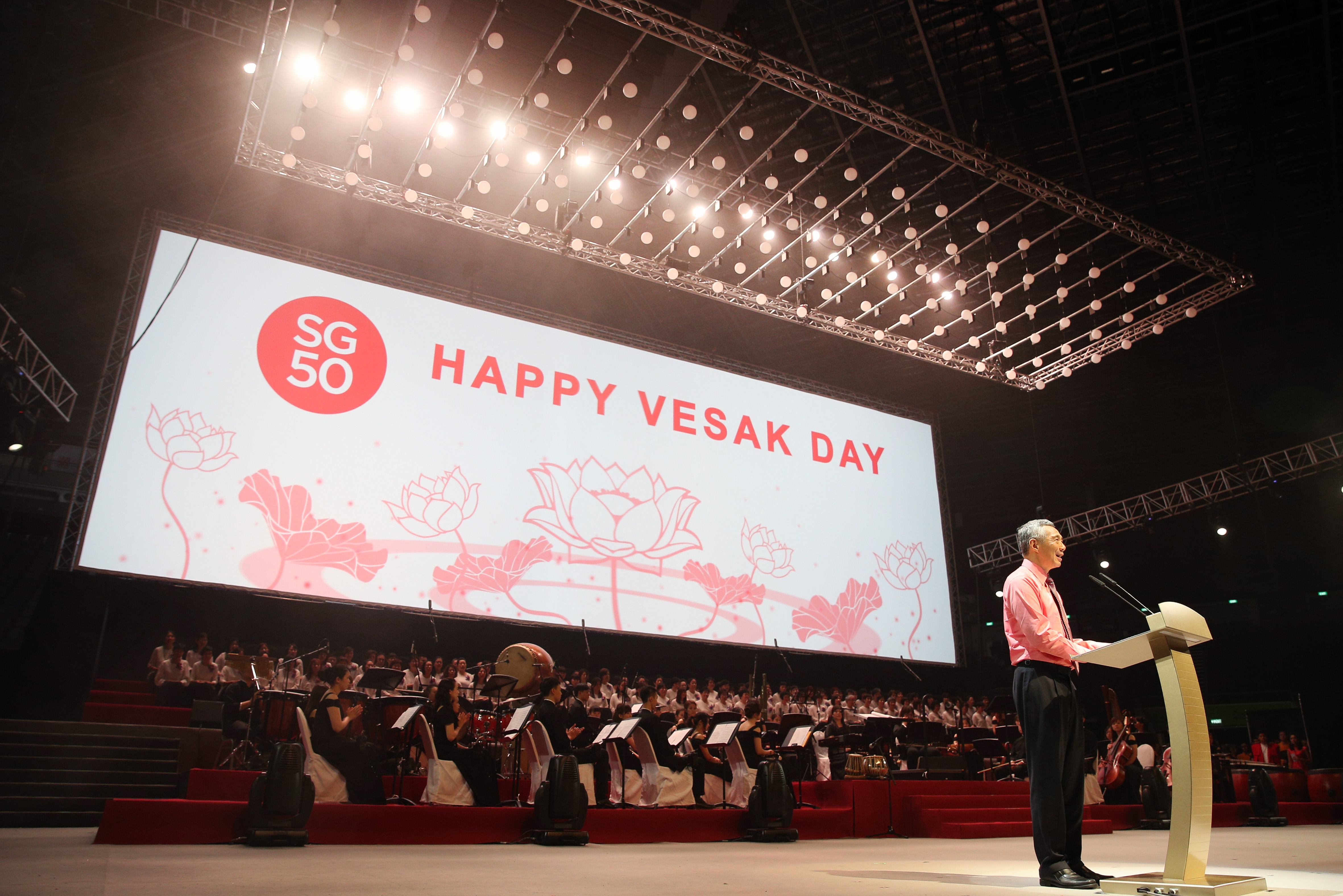  Prime Minister Lee Hsien Loong at the Singapore Buddhist Federation Vesak and SG50 Concert on 15 May 2015 (MCI Photo by Terence Tan)