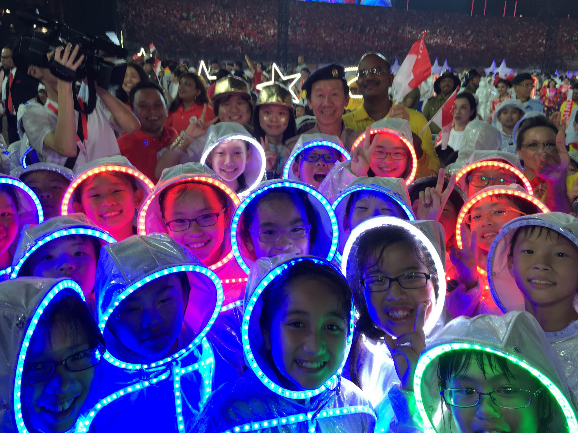 Schoolchildren at NDP2015 (Photo by PM Lee Hsien Loong)
