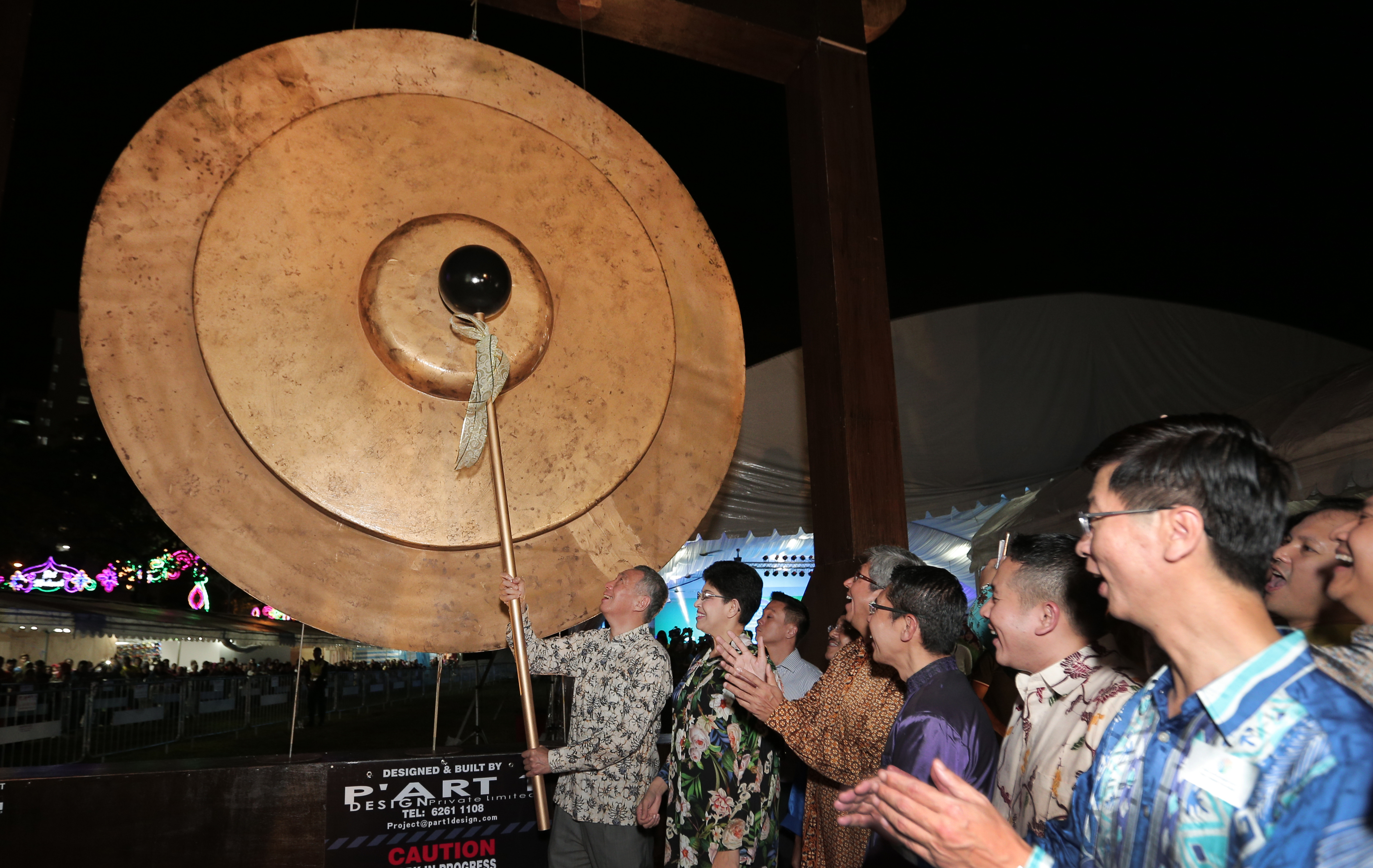 PM Lee Hsien Loong at Geylang Serai Light-Up on 4 Jun 2016 (MCI Photo by Terence Tan)