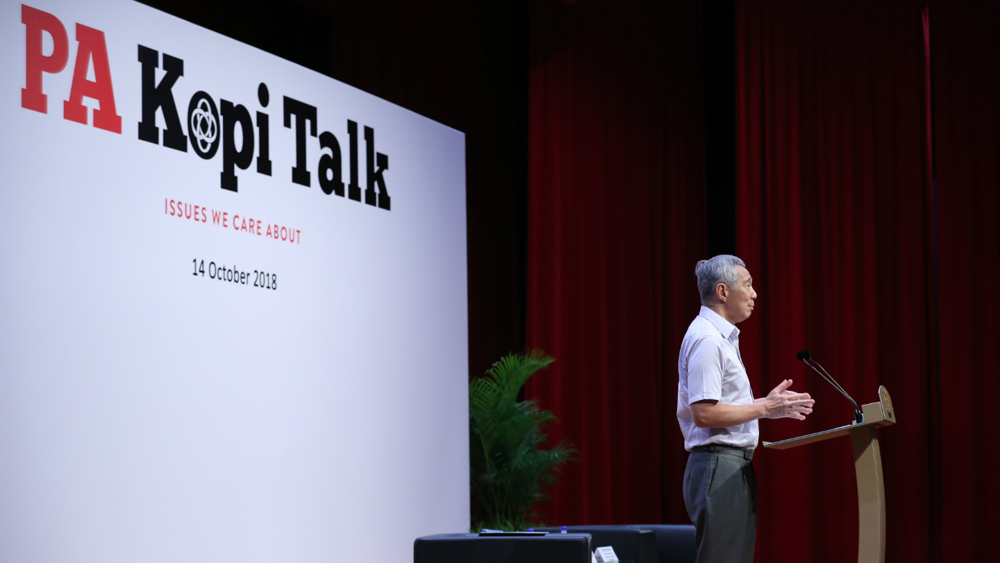 PM Lee speaking at the PA Kopi Talk - Post NDR Dialogue. (MCI Photo by Betty Chua)