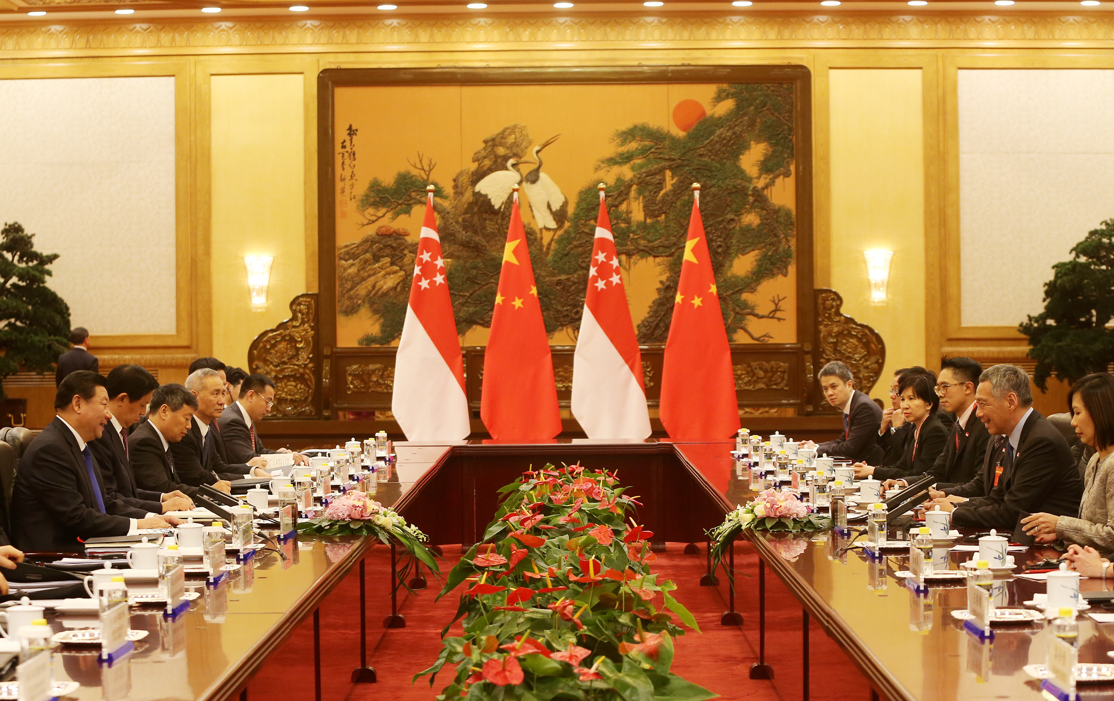 Prime Minister meeting PRC President Xi Jinping at the Great Hall of the People, Beijing, China on 9 Nov 2014 (LHZB Photo © Singapore Press Holdings Limited)