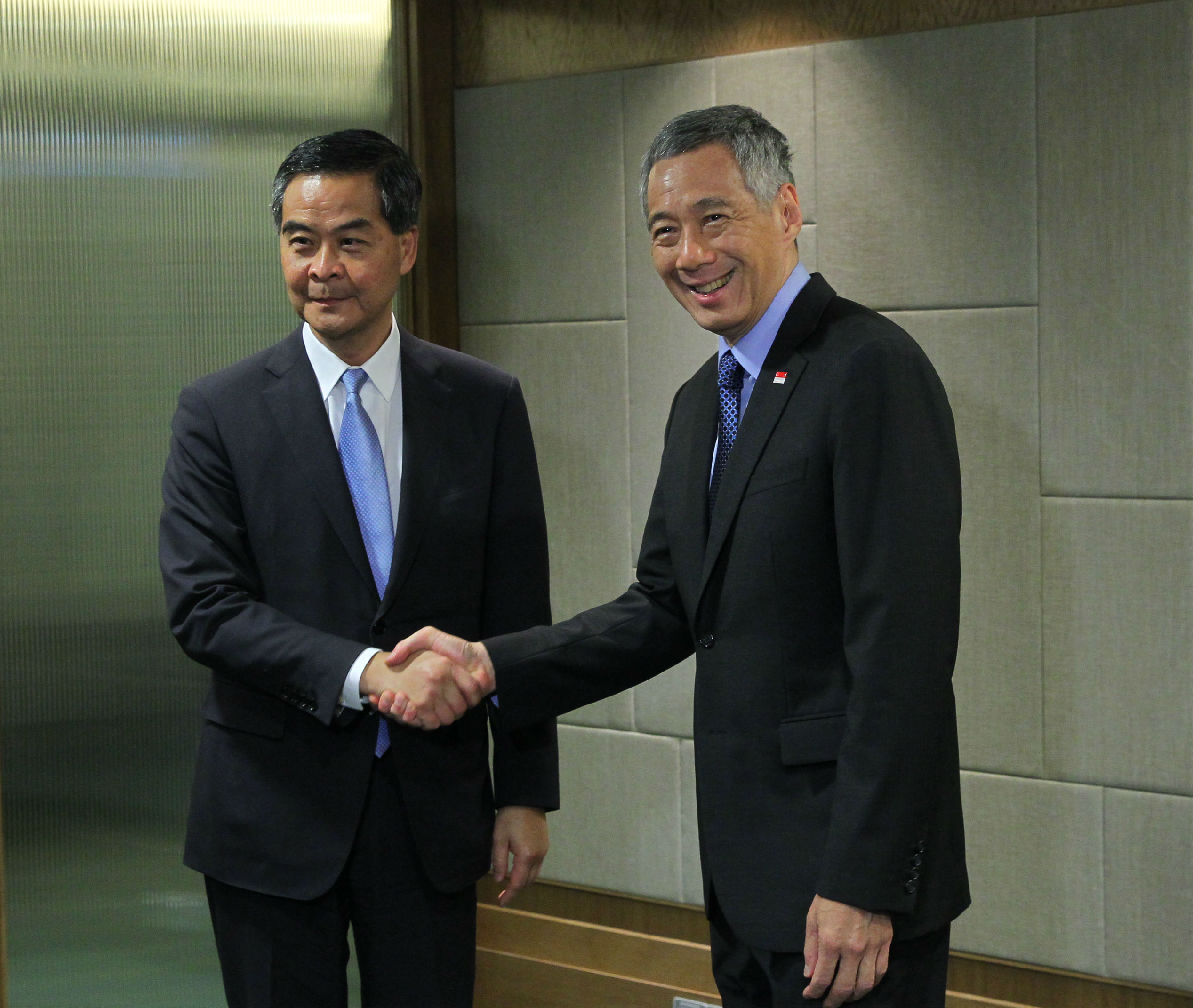 Meeting with HKSAR CE CY Leung on 26 Apr 2015 (MCI Photo by Kenji Soon)