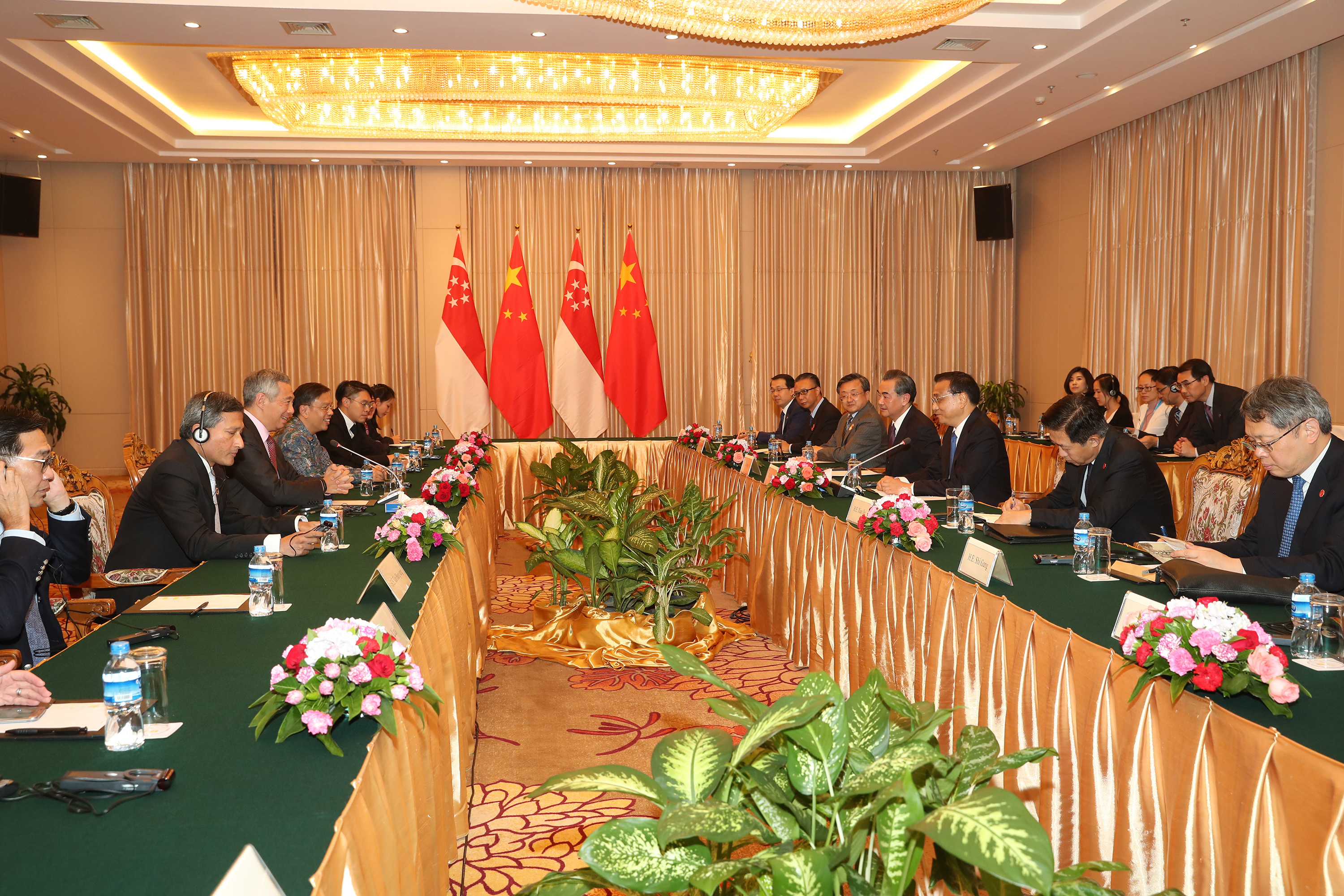 PM Lee Hsien Loong meeting with Chinese Premier Li Keqiang on 6 Sep 2016 (MCI Photo by Chwee)