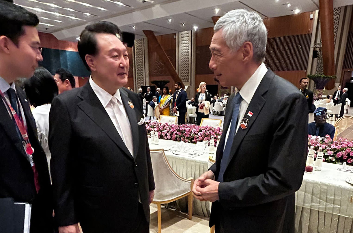 G20India_Dinner_PM Lee with S Korean President Yun Suk-yeol_edited jpg